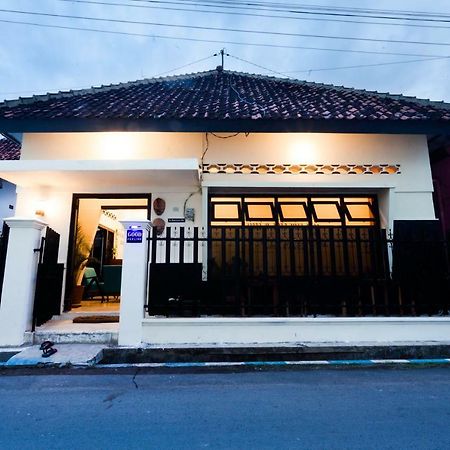 Hostel Good Feeling Banyuwangi  Exterior foto