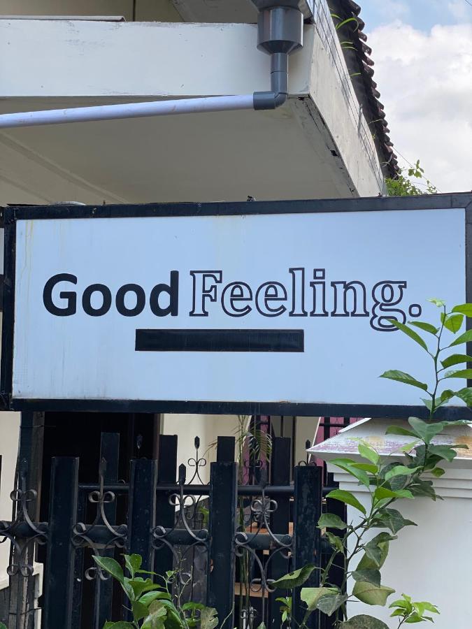 Hostel Good Feeling Banyuwangi  Exterior foto