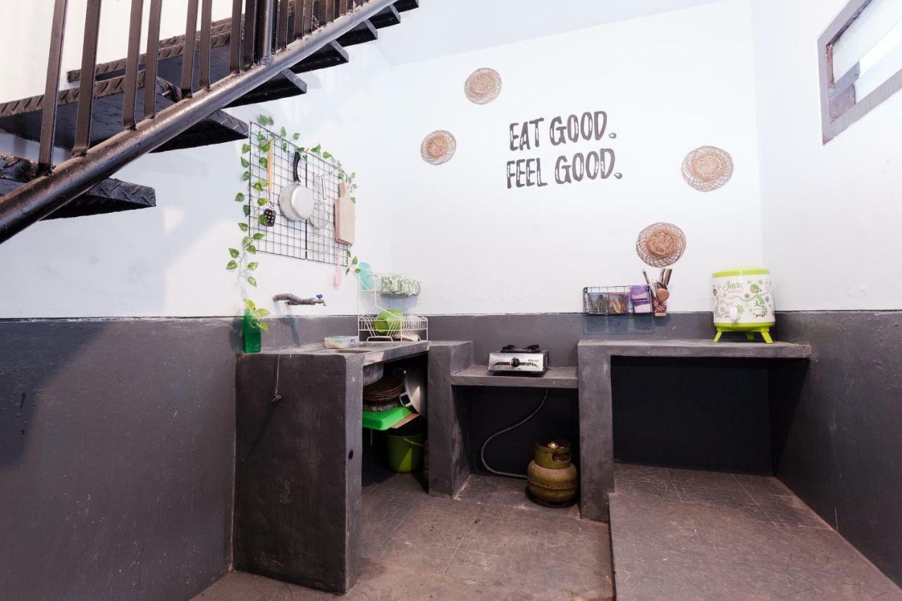 Hostel Good Feeling Banyuwangi  Exterior foto