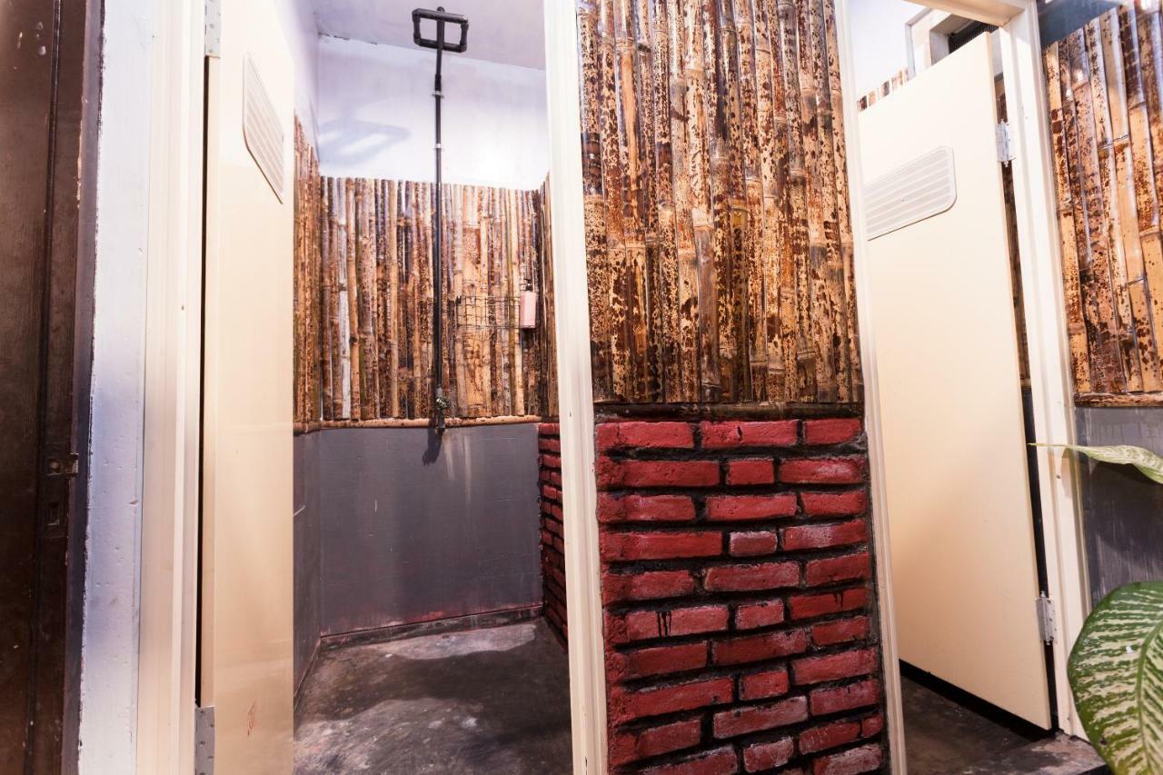 Hostel Good Feeling Banyuwangi  Exterior foto